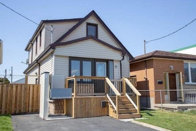 81 Reid Ave N, House detached with 2 bedrooms, 2 bathrooms and 2 parking in Hamilton ON | Image 1