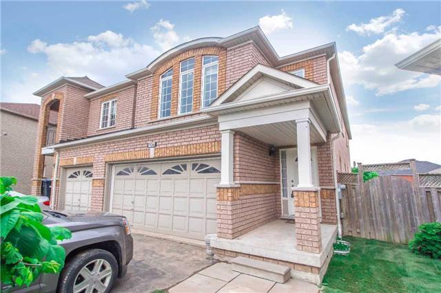 706 Rossellini Dr, House attached with 4 bedrooms, 3 bathrooms and 3 parking in Mississauga ON | Image 1