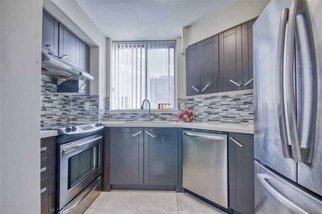 1411 - 430 Mclevin Ave, Condo with 2 bedrooms, 2 bathrooms and 1 parking in Toronto ON | Image 9