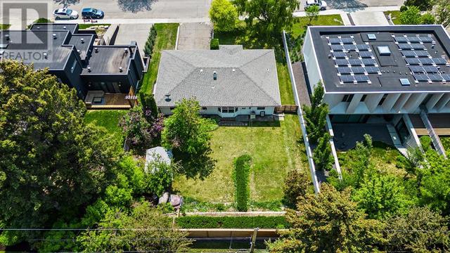 1208 39 Avenue Sw, House detached with 3 bedrooms, 2 bathrooms and 6 parking in Calgary AB | Image 5