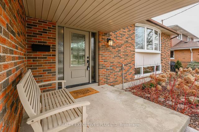 22 Cedar St, House detached with 3 bedrooms, 2 bathrooms and 5 parking in Guelph ON | Image 23