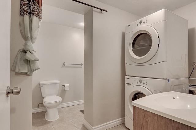 809 Military Tr, Townhouse with 3 bedrooms, 3 bathrooms and 1 parking in Toronto ON | Image 16