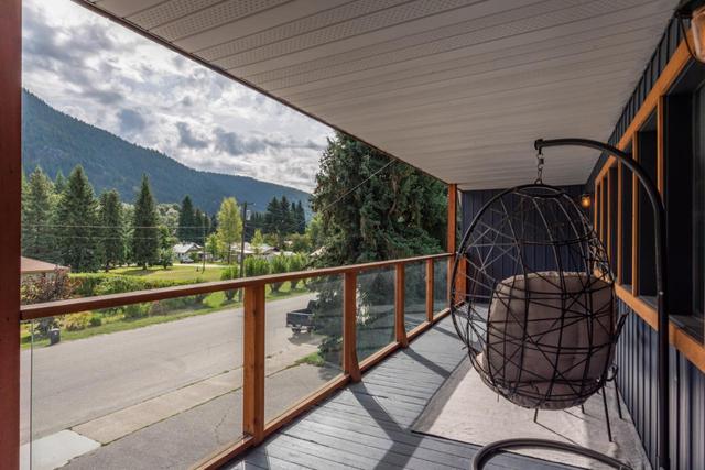 516 Glendale Avenue, House detached with 5 bedrooms, 3 bathrooms and 20 parking in Salmo BC | Image 49
