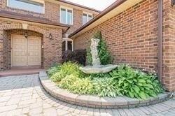4 Chalmers Crt, House detached with 5 bedrooms, 4 bathrooms and 4 parking in Brampton ON | Image 2