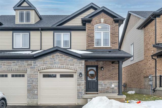 44 Bawcutt Cres, House attached with 3 bedrooms, 3 bathrooms and 3 parking in Brant ON | Image 1