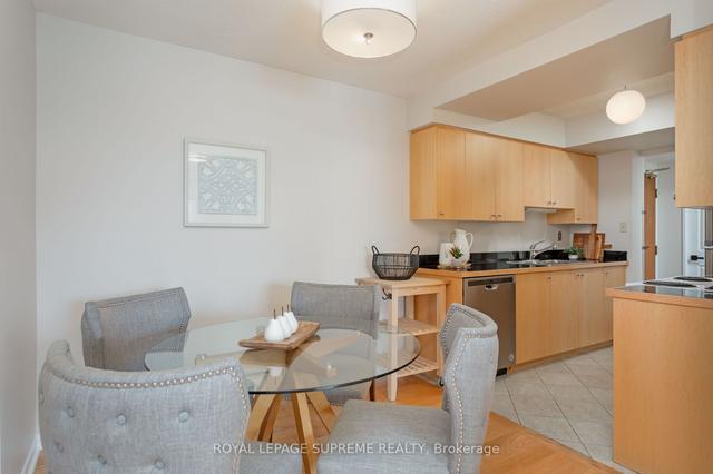 1104 - 47 St Clair Ave W, Condo with 2 bedrooms, 2 bathrooms and 1 parking in Toronto ON | Image 7