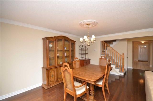 81 Stornwood Crt, Townhouse with 3 bedrooms, 3 bathrooms and 2 parking in Brampton ON | Image 8