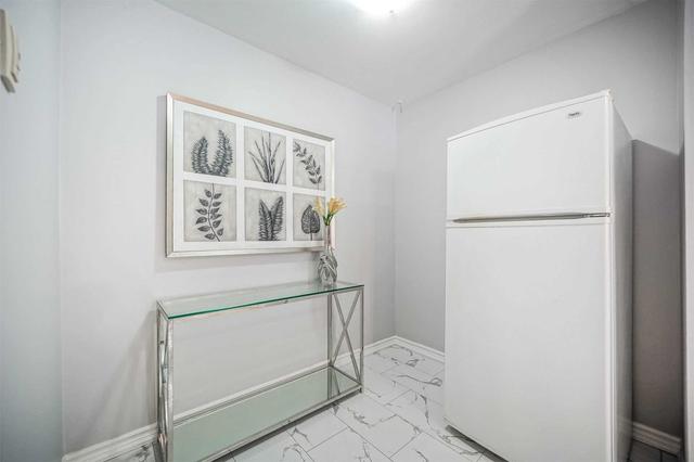 81 - 151 L'amoreaux Dr, Townhouse with 3 bedrooms, 2 bathrooms and 2 parking in Toronto ON | Image 3