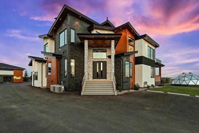 242228 Chinook Arch Lane, House detached with 5 bedrooms, 4 bathrooms and 10 parking in Rocky View County AB | Image 2