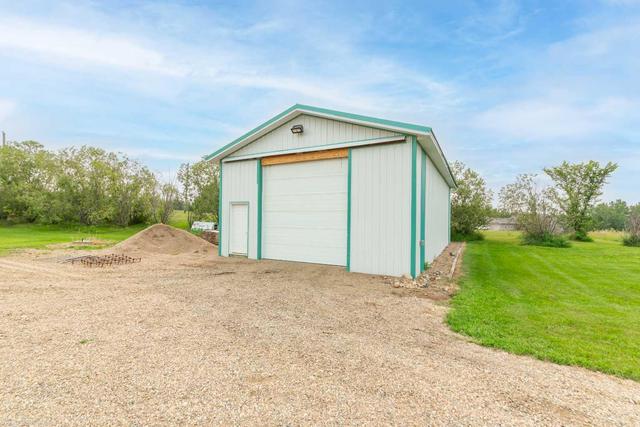 9 Cherry Lane, House detached with 4 bedrooms, 3 bathrooms and null parking in Vermilion River County AB | Image 46
