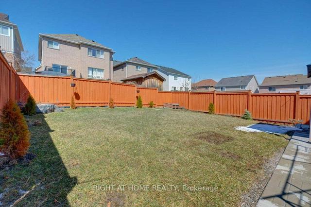 1632 Badgley Dr, House detached with 4 bedrooms, 3 bathrooms and 6 parking in Oshawa ON | Image 21