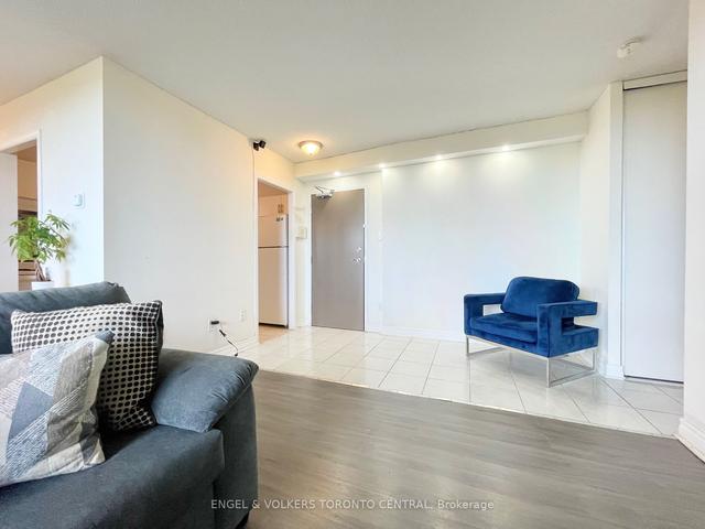 1003 - 3390 Weston Rd, Condo with 2 bedrooms, 1 bathrooms and 1 parking in Toronto ON | Image 22