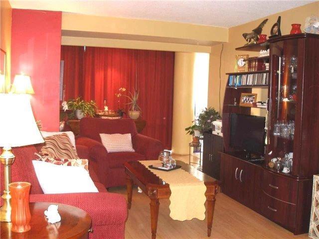 1107 - 350 Rathburn Rd W, Condo with 2 bedrooms, 2 bathrooms and 1 parking in Mississauga ON | Image 5