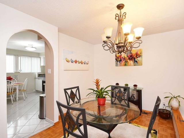 95 - 400 Bloor St E, Townhouse with 4 bedrooms, 2 bathrooms and 2 parking in Mississauga ON | Image 7