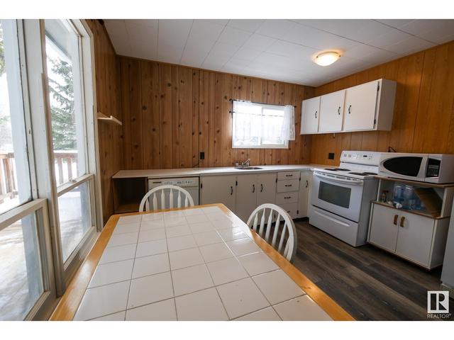 803 8 St, House detached with 3 bedrooms, 1 bathrooms and null parking in Norris Beach AB | Image 16