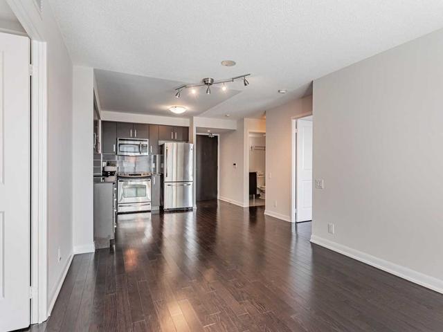 1605 - 17 Anndale Dr, Condo with 1 bedrooms, 1 bathrooms and 1 parking in Toronto ON | Image 4