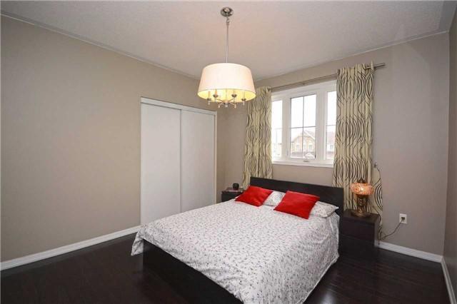 485 Carbert Cres, House detached with 4 bedrooms, 4 bathrooms and 2 parking in Milton ON | Image 10