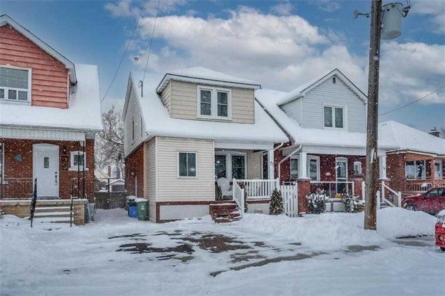 77 Cameron Ave N, House detached with 3 bedrooms, 2 bathrooms and 1 parking in Hamilton ON | Image 12