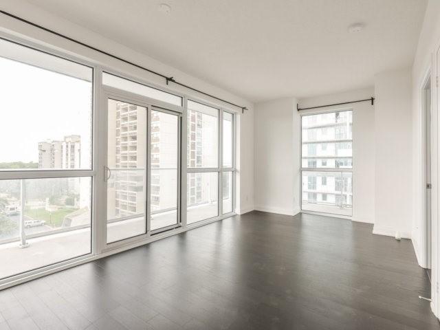 605 - 65 Speers Rd, Condo with 2 bedrooms, 1 bathrooms and 2 parking in Oakville ON | Image 8