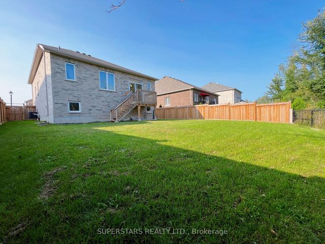 15 Pearl St, House detached with 3 bedrooms, 3 bathrooms and 4 parking in Wasaga Beach ON | Image 27
