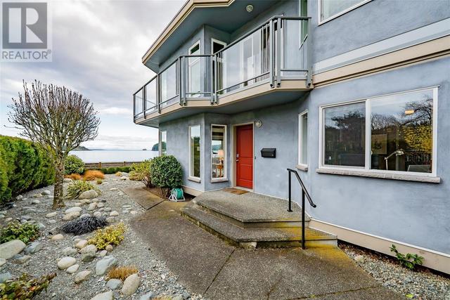 1300 Seaview Pl, House detached with 3 bedrooms, 3 bathrooms and 2 parking in Nanaimo BC | Image 38