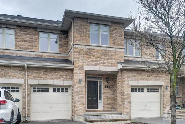 32 Torbec Avenue, Townhouse with 3 bedrooms, 3 bathrooms and 2 parking in Ottawa ON | Image 2