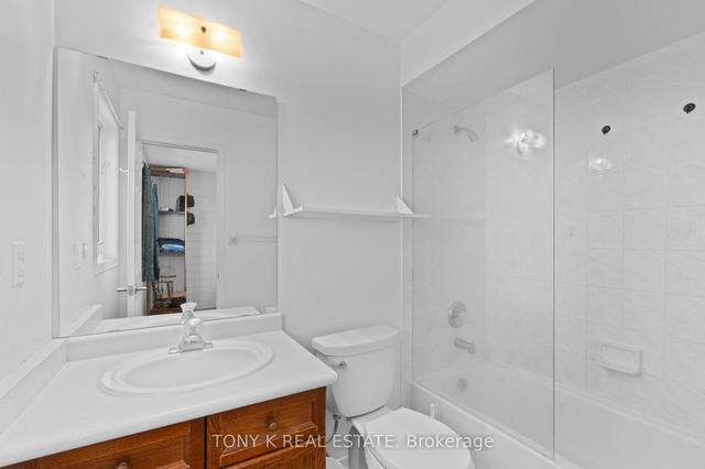 23 - 42 Tania Cres, Townhouse with 3 bedrooms, 3 bathrooms and 2 parking in Vaughan ON | Image 4