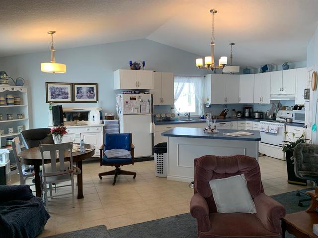 rural 22040 Range Rd 251b, House detached with 5 bedrooms, 3 bathrooms and 4 parking in Cardston County AB | Image 7