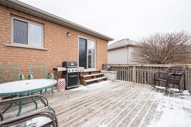 16 Dowden Avenue, House detached with 4 bedrooms, 2 bathrooms and 4 parking in Brantford ON | Image 43