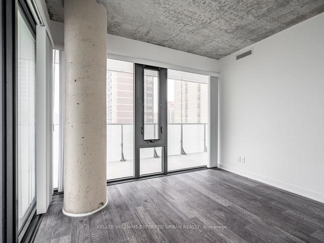 403 - 185 Roehampton Ave, Condo with 2 bedrooms, 2 bathrooms and 0 parking in Toronto ON | Image 3