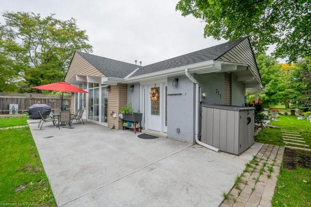 711 Westmount Road W, House detached with 2 bedrooms, 3 bathrooms and 4 parking in Kitchener ON | Image 38