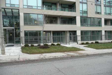 th1 - 220 Redpath Ave, House attached with 3 bedrooms, 3 bathrooms and 1 parking in Toronto ON | Image 2