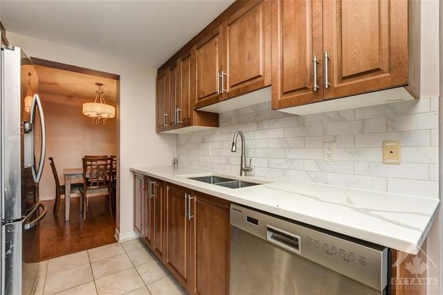 233 Wildcliff Way, Townhouse with 3 bedrooms, 3 bathrooms and 3 parking in Ottawa ON | Image 17