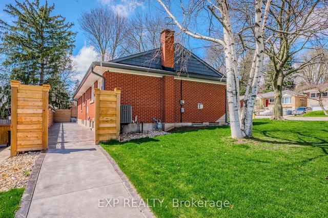 30 Lincoln Cres, House detached with 3 bedrooms, 2 bathrooms and 3 parking in Guelph ON | Image 30