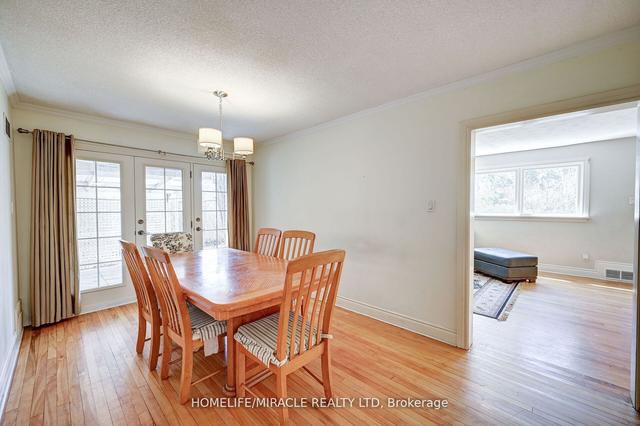 1235 Old River Rd, House detached with 3 bedrooms, 1 bathrooms and 5 parking in Mississauga ON | Image 7