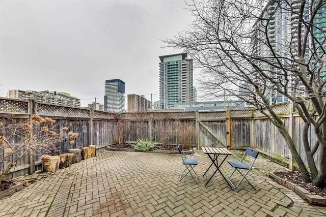 th5 - 11 Broadway Ave, Condo with 2 bedrooms, 2 bathrooms and 1 parking in Toronto ON | Image 16