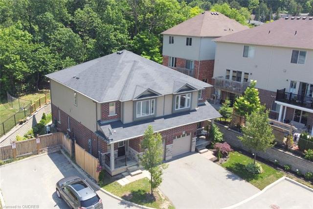 34 Rolling Lane, House semidetached with 3 bedrooms, 2 bathrooms and 2 parking in Hamilton ON | Image 2
