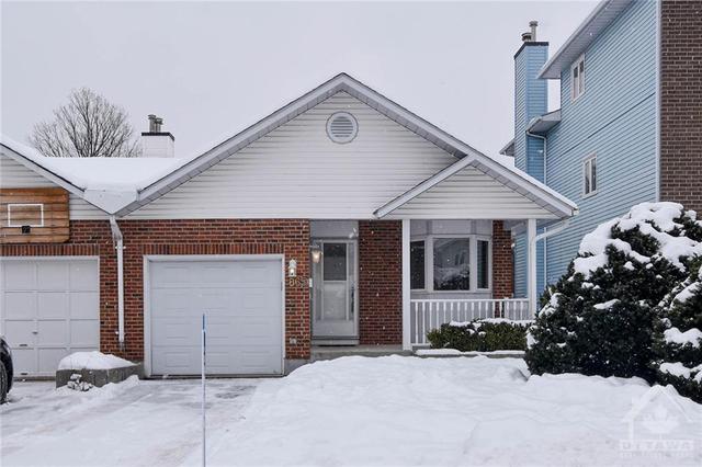 865 Rob Roy Avenue, Home with 3 bedrooms, 2 bathrooms and 3 parking in Ottawa ON | Image 1