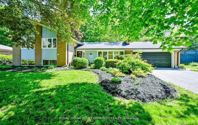 77 Forest Glen Rd, House detached with 3 bedrooms, 2 bathrooms and 8 parking in Newmarket ON | Image 1