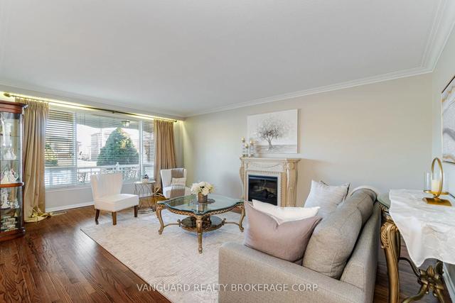 237 Derrydown Rd, House detached with 4 bedrooms, 4 bathrooms and 7 parking in Toronto ON | Image 31
