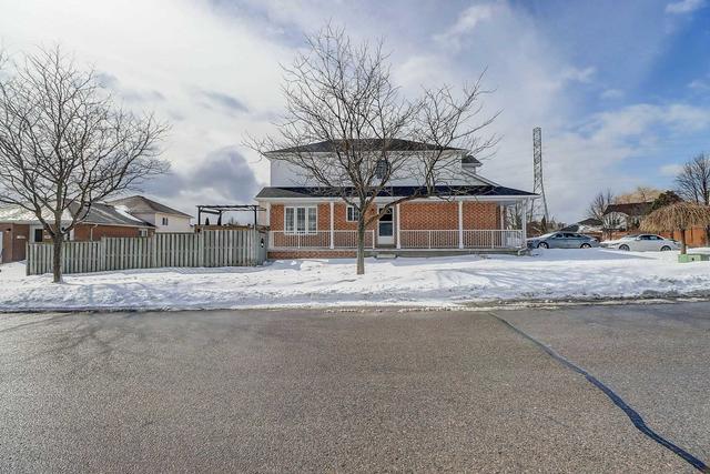 362 Compton Cres, House detached with 3 bedrooms, 2 bathrooms and 5 parking in Oshawa ON | Image 24