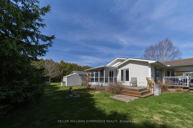 47 Indiana Ave, House detached with 2 bedrooms, 2 bathrooms and 5 parking in Wasaga Beach ON | Image 11