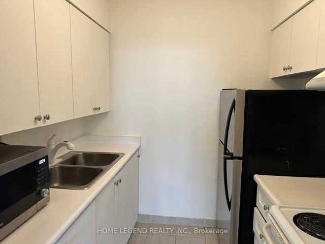 1108 - 100 Lotherton Ptwy, Condo with 3 bedrooms, 1 bathrooms and 1 parking in Toronto ON | Image 14