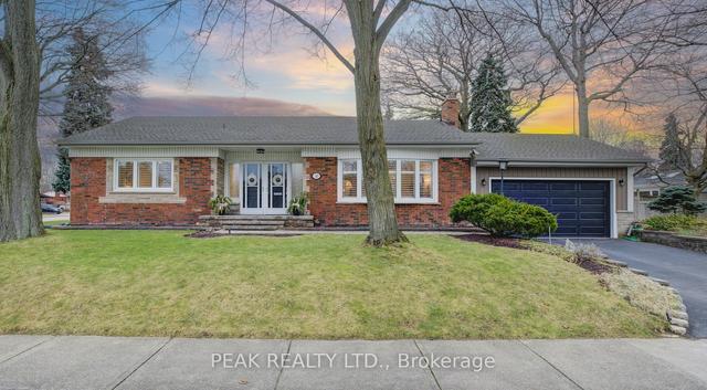 50 Edgewood Ave, House detached with 3 bedrooms, 2 bathrooms and 4 parking in Hamilton ON | Image 1