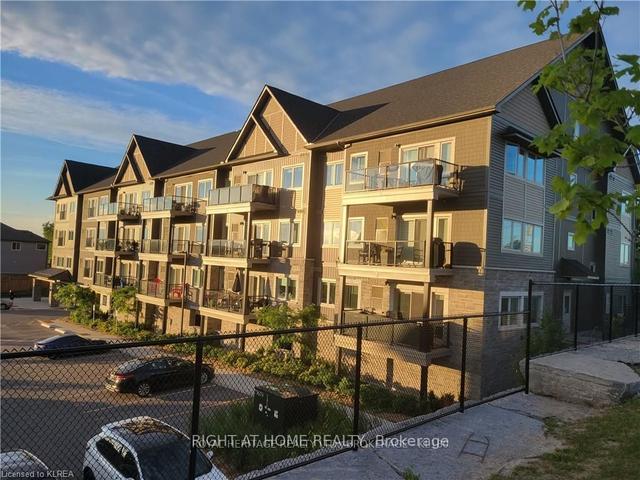 102 - 344 Florence Dr, Townhouse with 3 bedrooms, 2 bathrooms and 2 parking in Peterborough ON | Image 1