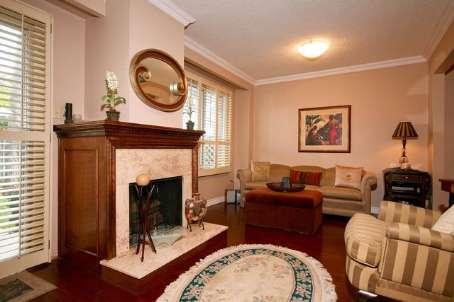 22 - 4230 Fieldgate Dr, Townhouse with 3 bedrooms, 3 bathrooms and 2 parking in Mississauga ON | Image 2