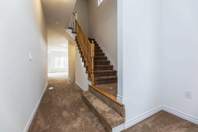214 Ridley Cres, House semidetached with 3 bedrooms, 3 bathrooms and 4 parking in Southgate ON | Image 3