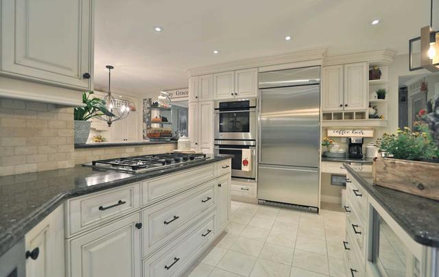 1375 Falgarwood Dr, House detached with 4 bedrooms, 4 bathrooms and 4 parking in Oakville ON | Image 5