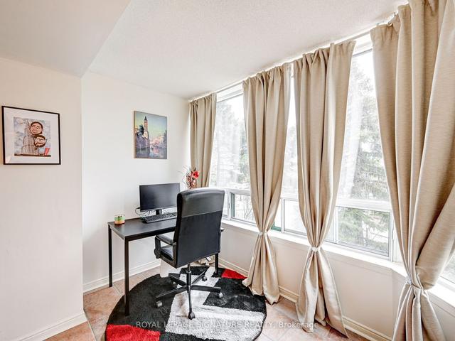 209 - 135 Hillcrest Ave, Condo with 2 bedrooms, 1 bathrooms and 1 parking in Mississauga ON | Image 8