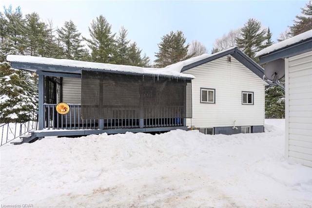 19454 Highway 41, House detached with 3 bedrooms, 1 bathrooms and null parking in Addington Highlands ON | Image 2
